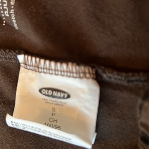 Women’s Bundle of 3 Old Navy Leopard/Animal Print Leggings - Picture 8 of 12